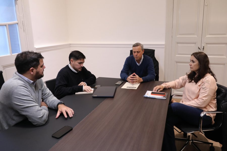 El Gobierno municipal acompaña a los emprendedores locales en su vinculación con las empresas