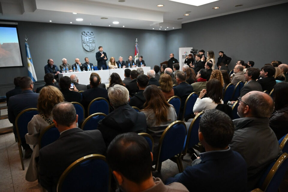 Pullaro: “Consolidar la Región Centro nos permitirá construir un futuro increíble”