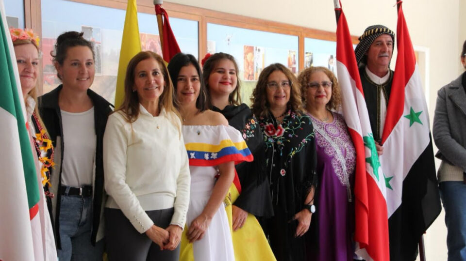Provincia acompaña la Fiesta de las Colectividades de Esperanza