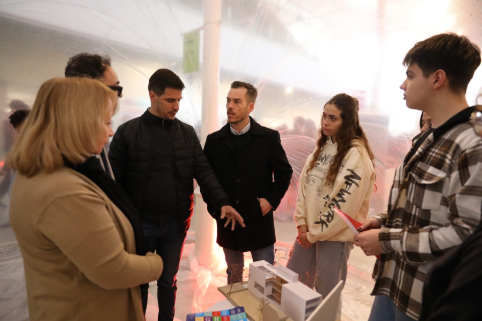 «El objetivo que tenemos como gestión es seguir creciendo con más carreras y que los chicos elijan la ciudad»