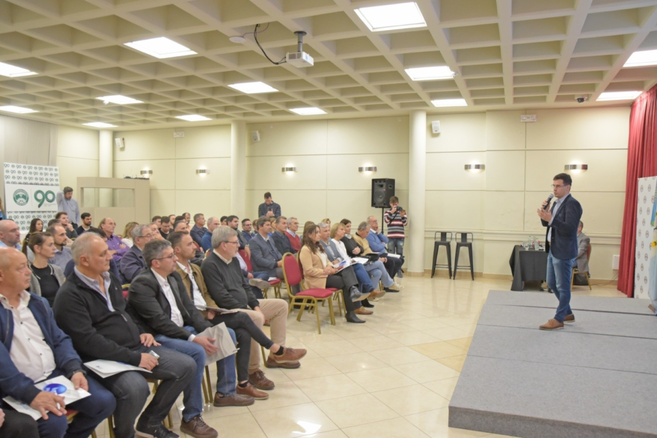 El intendente comprometió su apoyo a las empresas que generan empleo genuino