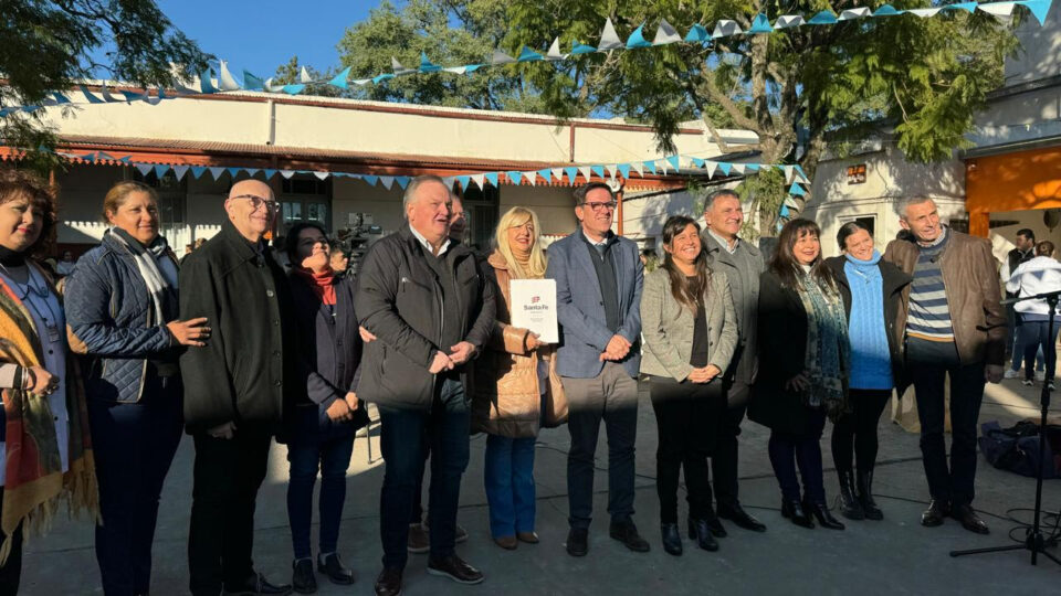 Provincia realiza inversiones para mejorar la infraestructura educativa en el departamento San Cristóbal