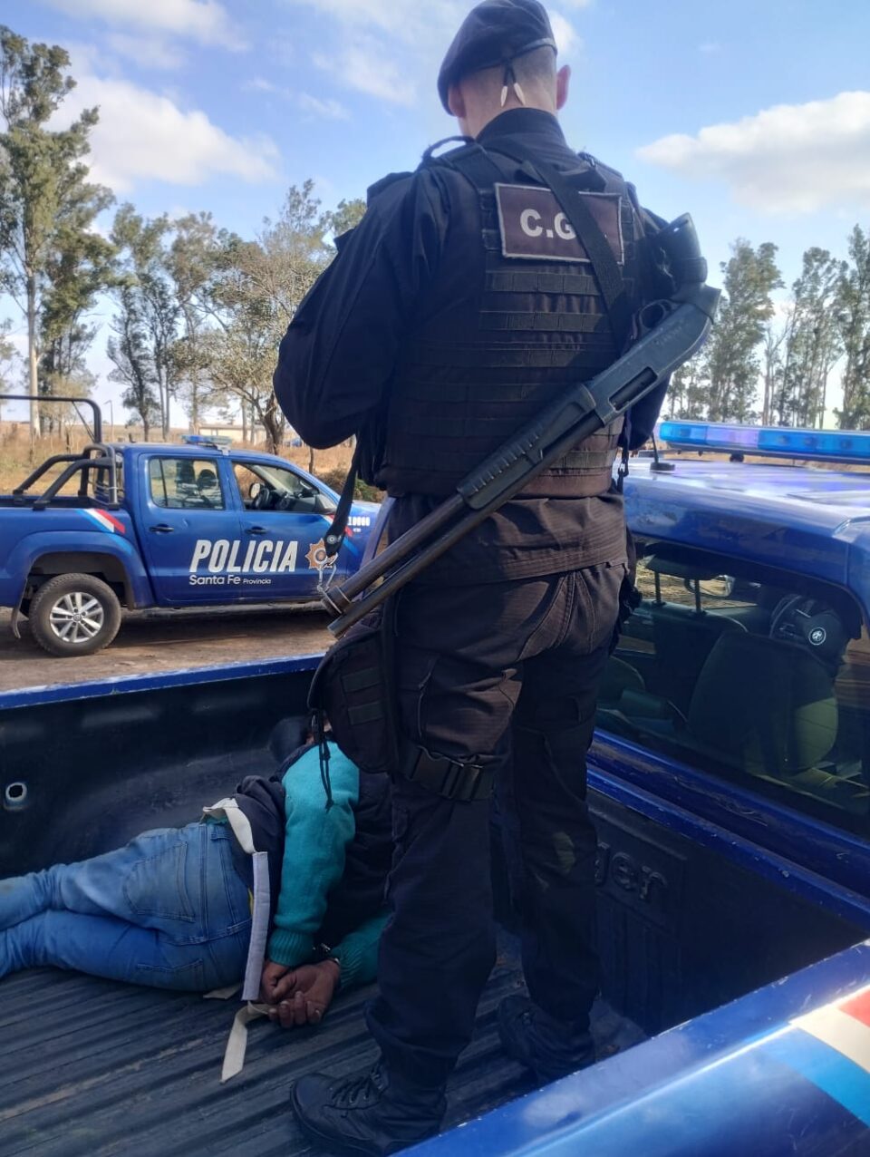 Villa Josefina.  APREHENSIÓN DE UN SUJETO