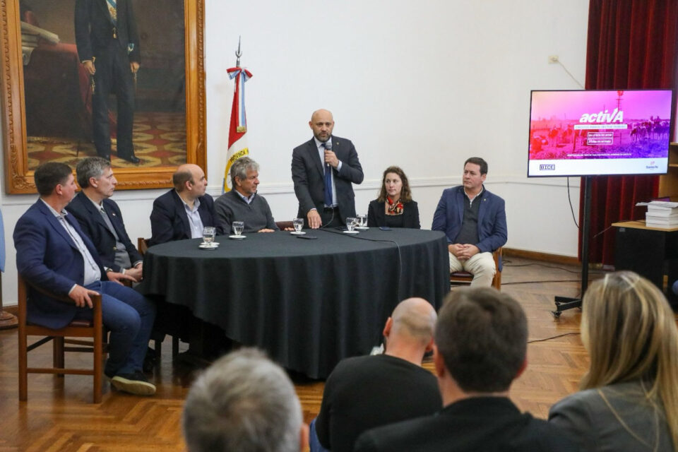 Provincia presentó un crédito a tasa 0 % para el sector tambero