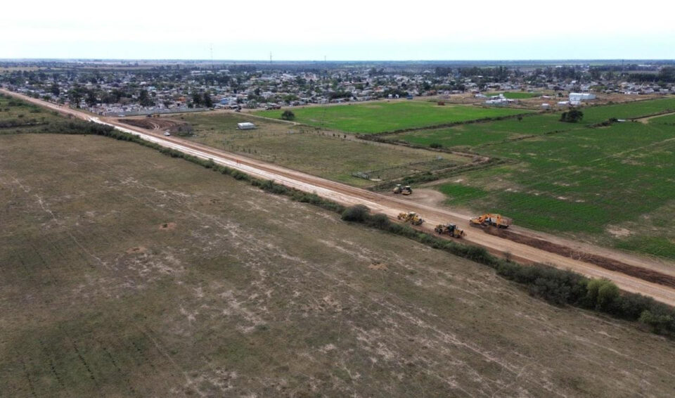 El Gobierno Provincial avanza con la obra de defensa hídrica de Villa Minetti