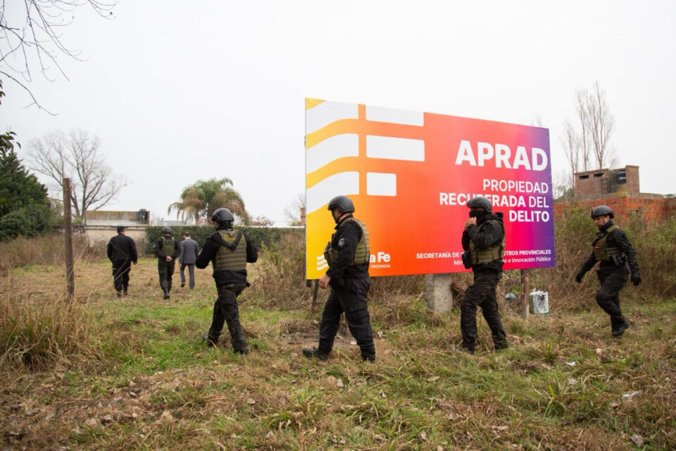 Provincia decomisó tres lotes de una organización criminal
