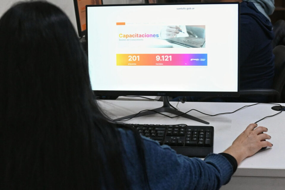 En 7 meses, Provincia capacitó a más de 11 mil trabajadores de la salud
