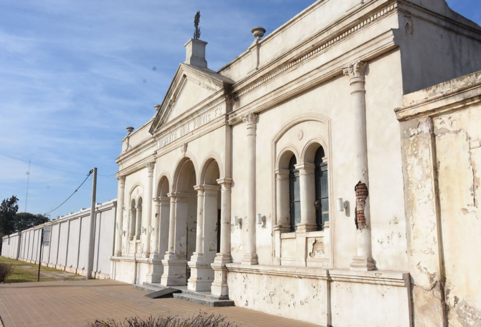 Cementerio: Cambio de horario