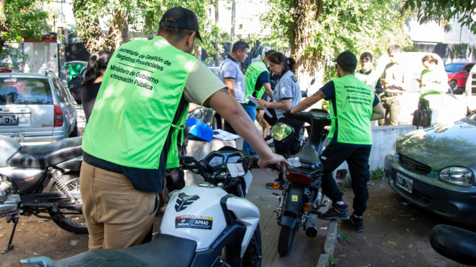 La Provincia retiró 50 autos, 300 motos y 100 bicicletas de la Comisaría 10ª de Rosario