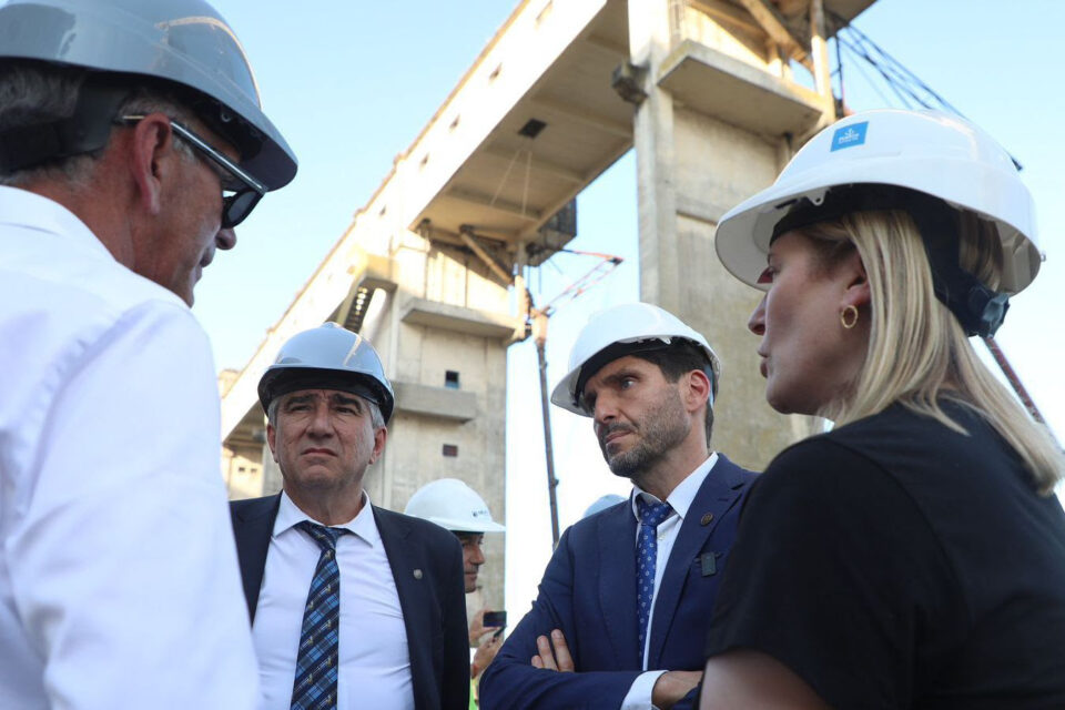 Pullaro: “Para el desarrollo estructural de la provincia hay que reactivar el puerto de Santa Fe”