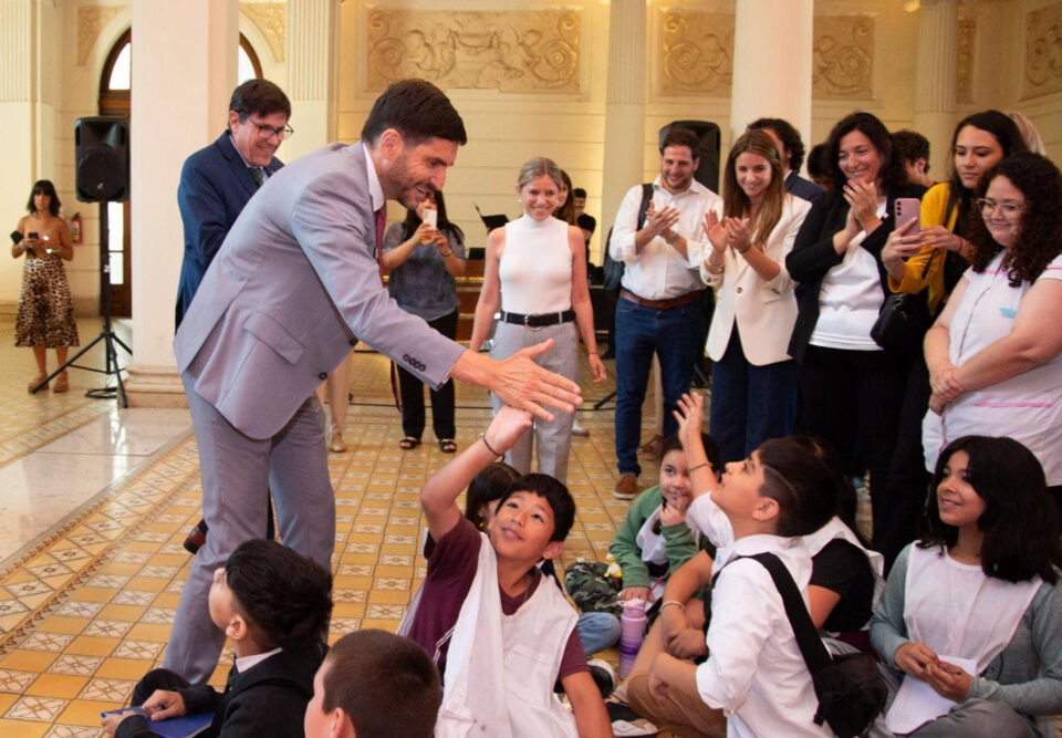 “Semana Invencible”: Pullaro presentó los atributos de mando del Brigadier López y honró su figura en Rosario