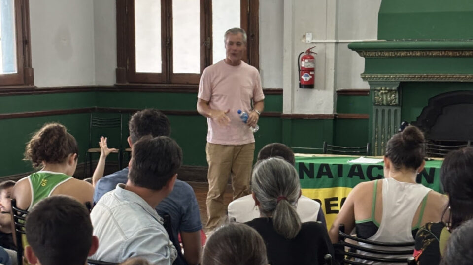 Charla abierta con Diego Degano: consejos y experiencias para jóvenes nadadores