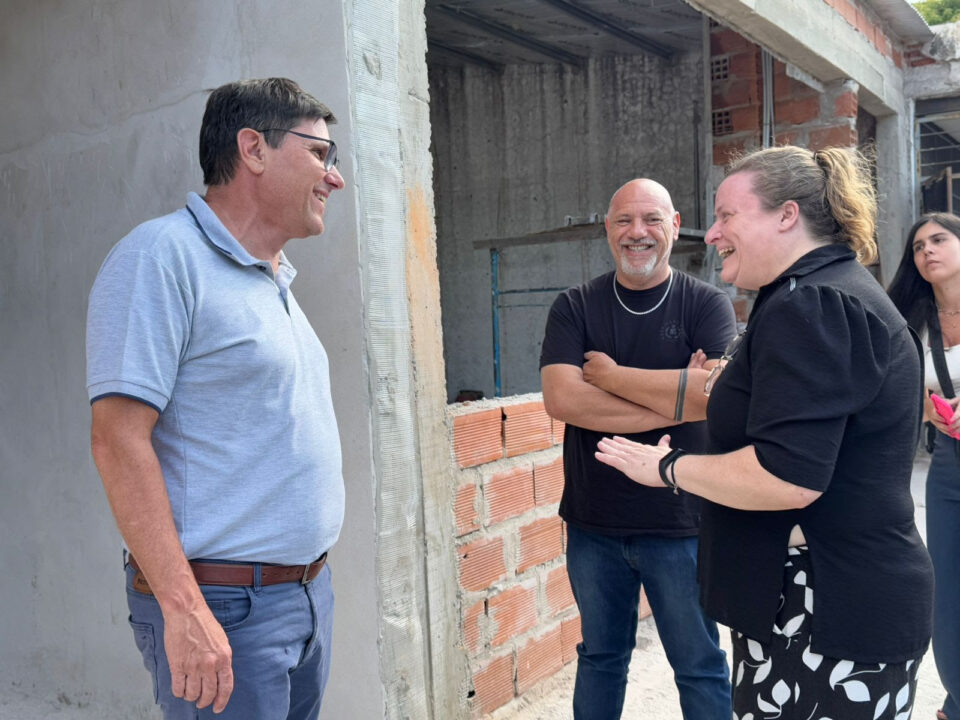 Provincia invierte más de  mil millones en la construcción de 353 aulas en todo el territorio santafesino