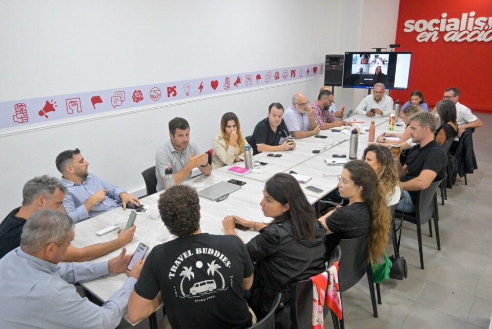 EL SOCIALISMO RECHAZA LA DESIGNACIÓN DE MINISTROS DE LA CORTE POR DECRETO Y ADVIERTE QUE HARÁ UNA DEFENSA IMPLACABLE DE LA DIVISIÓN DE PODERES EN SANTA FE EN LA PRÓXIMA CONSTITUYENTE
