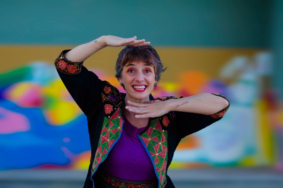 Ceci Raspo presenta un show musical en Verano Juntos