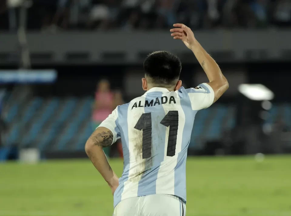 Thiago Almada, el nuevo acierto de Scaloni para dejar a la Selección argentina a un paso del Mundial