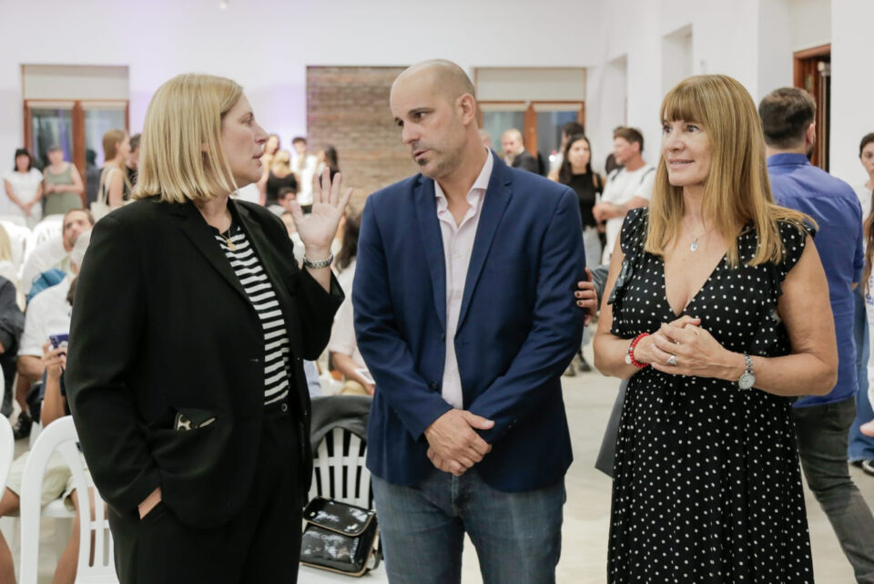 Cultura: Provincia presentó el libro de pinturas reunidas de Josefa Díaz y Clusellas