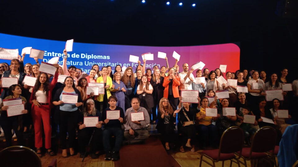 Entrega de certificados a Acompañantes Comunitarias contra la Violencia de Género