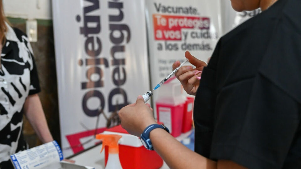 Objetivo Dengue: en Santa Fe se colocaron casi 120.000 dosis y la estrategia continúa en forma gratuita