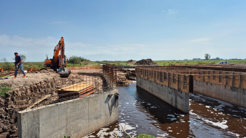 Canal Irigoyen: la obra provincial de reacondicionamiento superó el 70%
