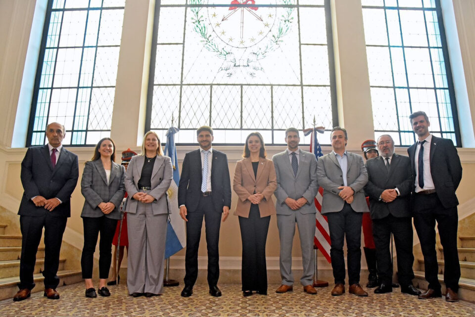 Pullaro se reunió con la embajadora interina de los Estados Unidos en Argentina