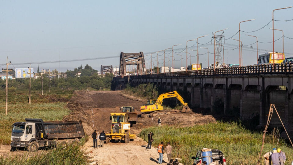 Pullaro: “La obra del puente Santa Fe-Santo Tomé no se para y ningún burócrata nos va a decir qué hacer en la provincia”