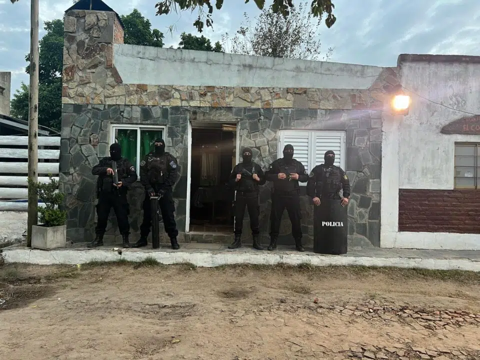 SANTA ROSA DE CALCHINES: ALLANAMIENTOS Y APREHENSIONES POR HECHOS DE ROBO Y TENENCIA DE ESTUPEFACIENTES