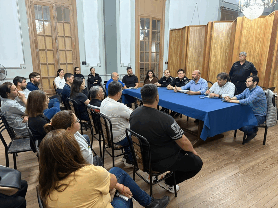 Seguridad y cercanía: representantes de vecinales se reunieron con autoridades municipales y provinciales en la Unidad Regional V