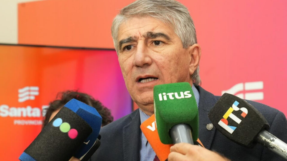 El Gobierno anunció cómo pagará el aumento acordado a los trabajadores estatales, incluidos los docentes