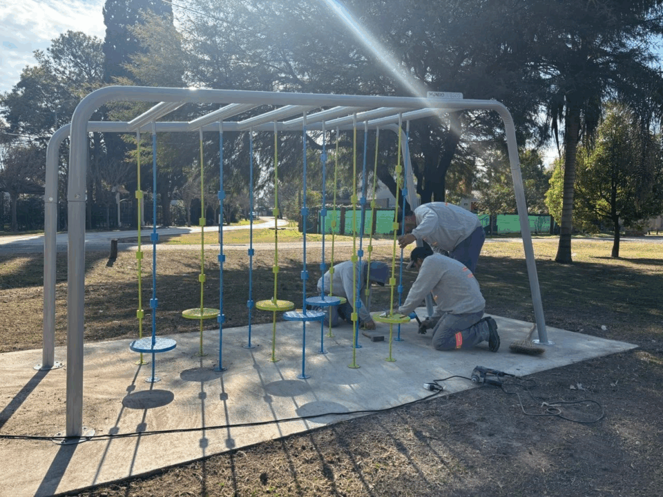 El Plan de Renovación de Plazas llegó a la Plazoleta El Mástil