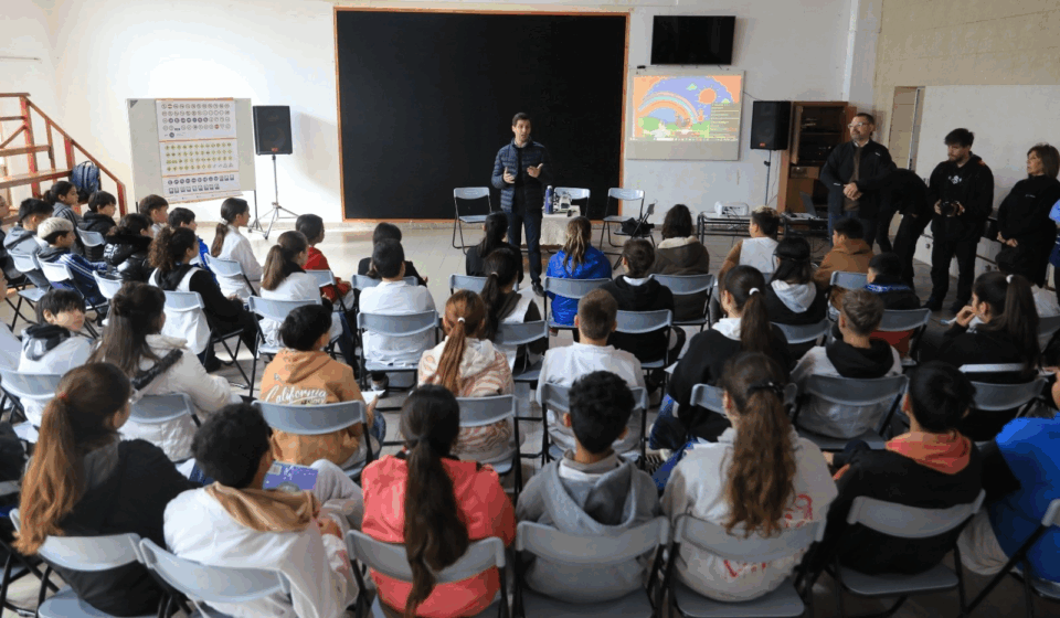 Educar para cuidar: el municipio inauguró las Olimpiadas Viales en la Escuela Cristóbal Colón