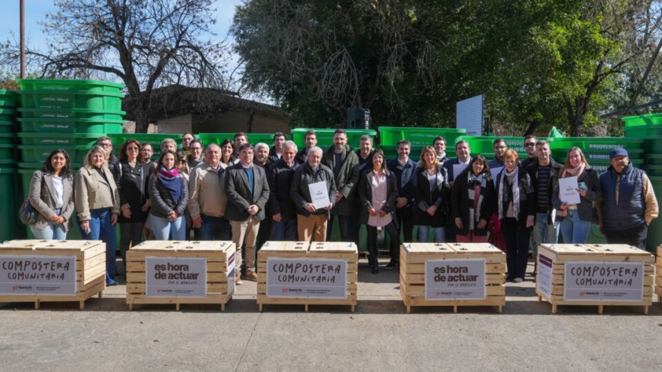 Provincia entregó equipamiento para mejorar el tratamiento de residuos y fortalecer la economía circular
