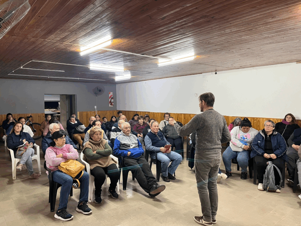 Continúan los talleres de huerta y compostaje en los barrios
