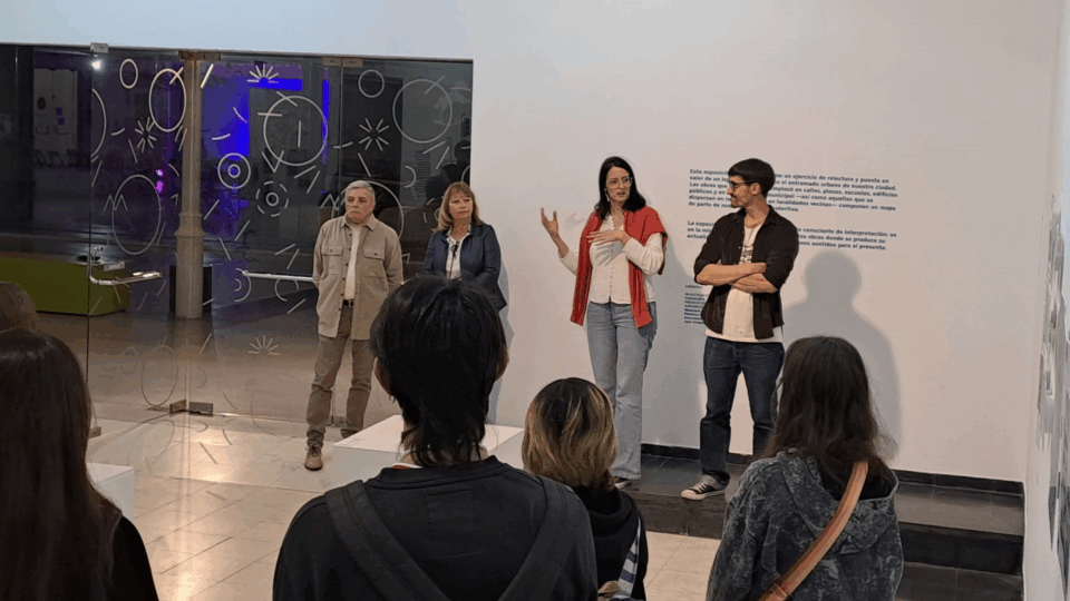 Inauguración de muestra e intervención poética en el Viejo Mercado