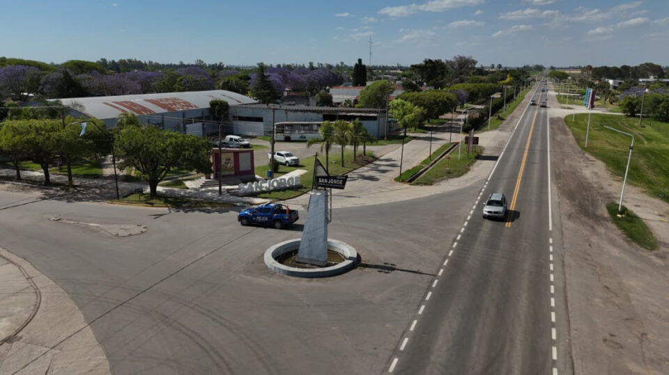 Provincia completó la repavimentación de la Ruta 13 en la zona urbana de San Jorge y avanza en el tramo hasta Carlos Pellegrini