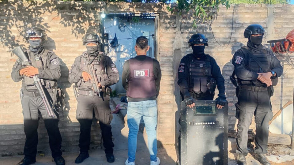 Rosario: tras múltiples allanamientos detienen a un joven acusado de homicidio