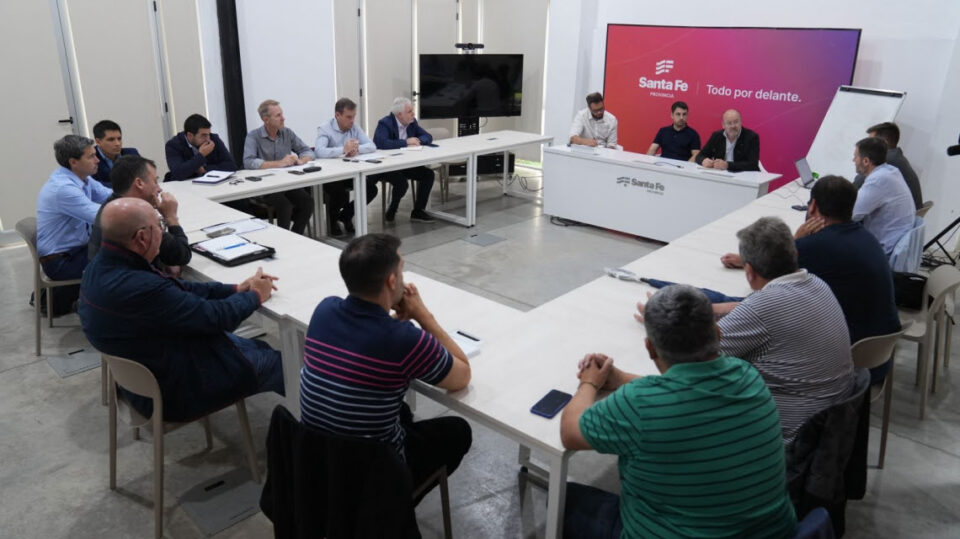 Provincia trabaja junto frigoríficos pesqueros para cuidar la actividad