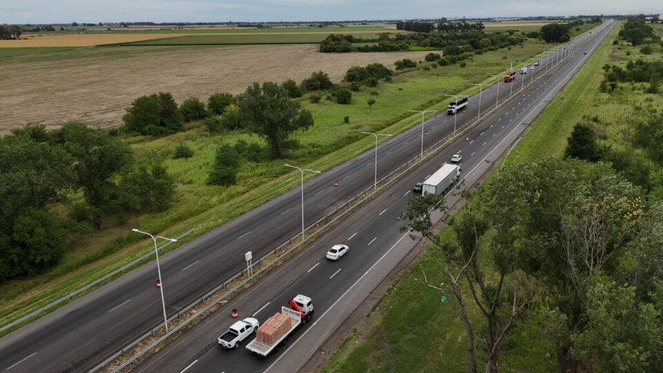 Autopista Rosario-Santa Fe: el Gobierno Provincial ya completó la construcción de los tres carriles en la mano hacia Rosario