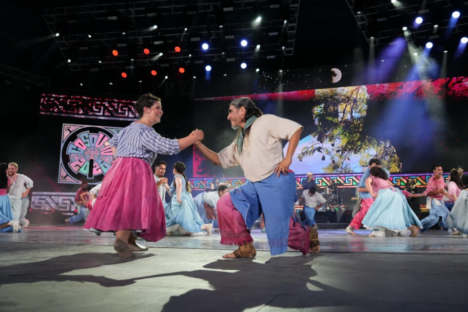 La Delegación Oficial Santafesina deslumbró y fue aplaudida de pie en el Festival de Folclore de Cosquín