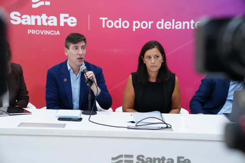 Inversión en bienestar y operatividad: Provincia amplía la cobertura de salud mental y mejora la movilidad para las fuerzas de seguridad