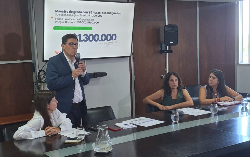 Goity: “Ningún maestro de grado con 25 horas semanales sin antigüedad va a ganar menos de $ 1.300.000”
