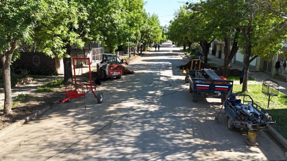 El Gobierno Provincial inauguró la nueva defensa perimetral y el acceso iluminado de Santa Margarita
