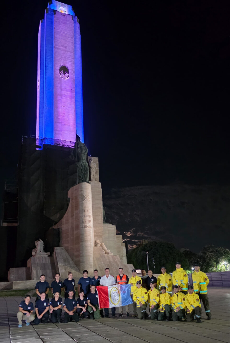 Santa Fe envió un equipo de brigadistas para colaborar en el control de incendios forestales en Chubut