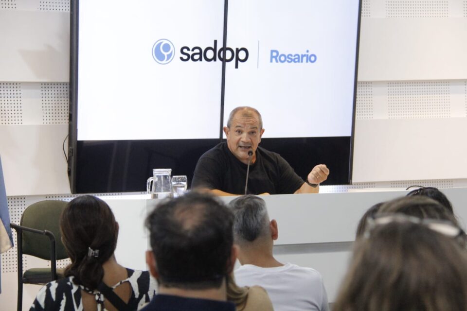 Sadop Rosario denuncia irregularidades en la liquidación del aumento salarial y crece el malestar con el gobierno