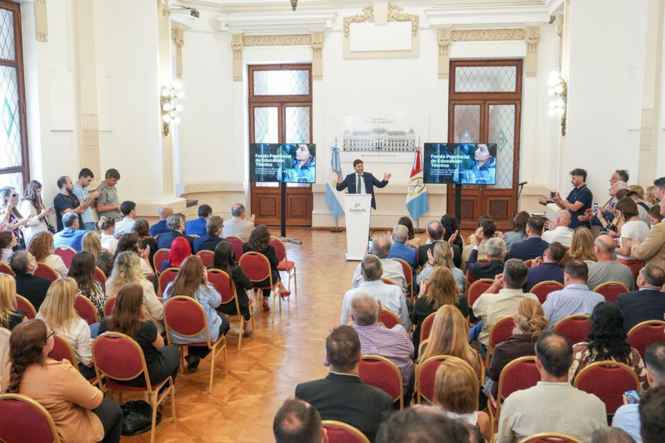 Ante la caída en los recursos que envía Nación, Santa Fe crea un fondo propio para sostener la educación técnica