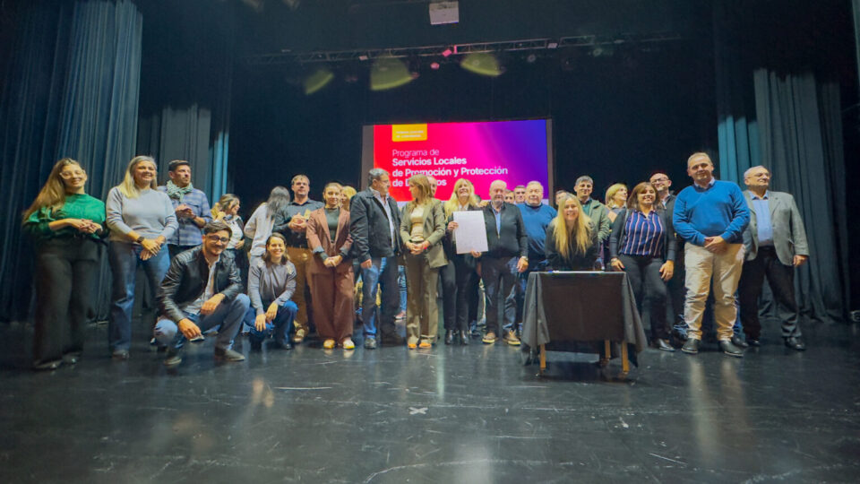 CAYASTA: Firma de convenios para fortalecer las políticas de niñez