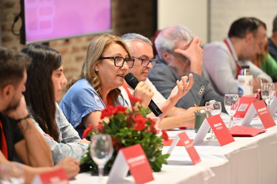 🌹 El Partido Socialista se une y reelige a Mónica Fein con la mirada puesta en 2027