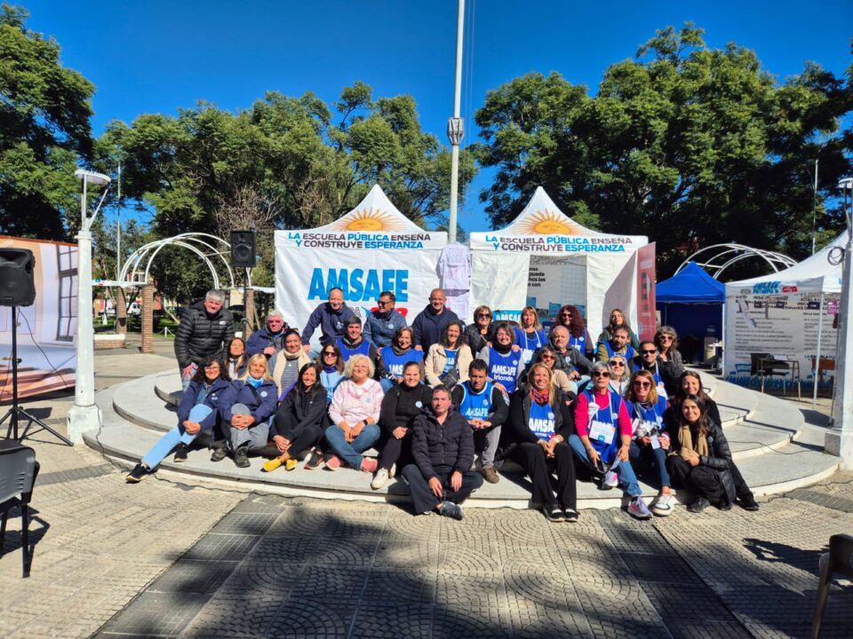 *Con salarios perdiendo frente a la inflación, la Carpa Blanca profundiza su recorrido por la provincia*