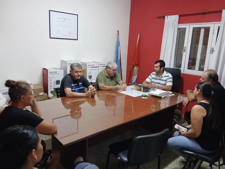 Vecinos en Alerta: habitantes de los barrios Fasoli e Italia visitaron el Centro de Monitoreo