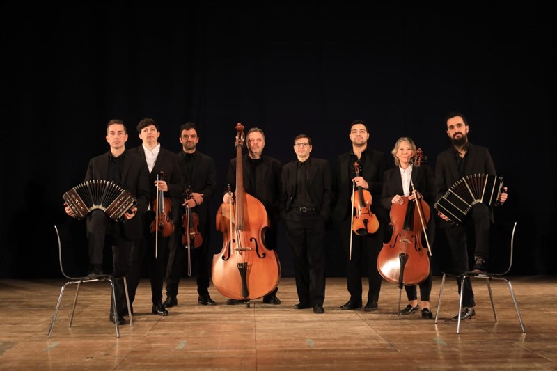 Milonga en el Metro junto a la Orquesta Municipal de Tango